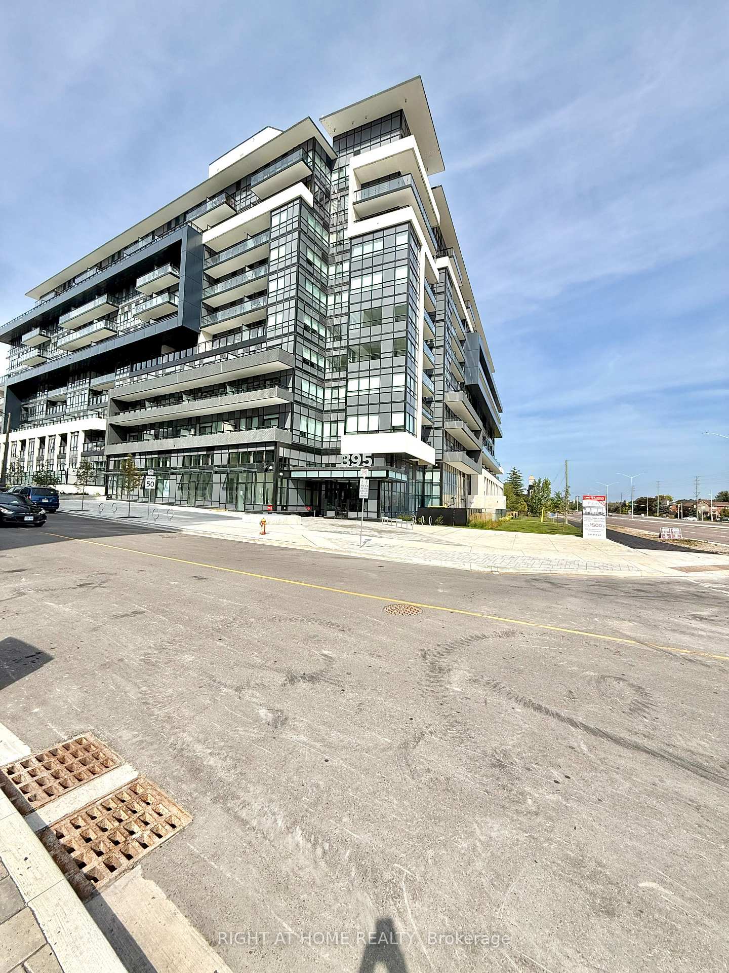395-dundas-street-oakville-ontario-w12420371