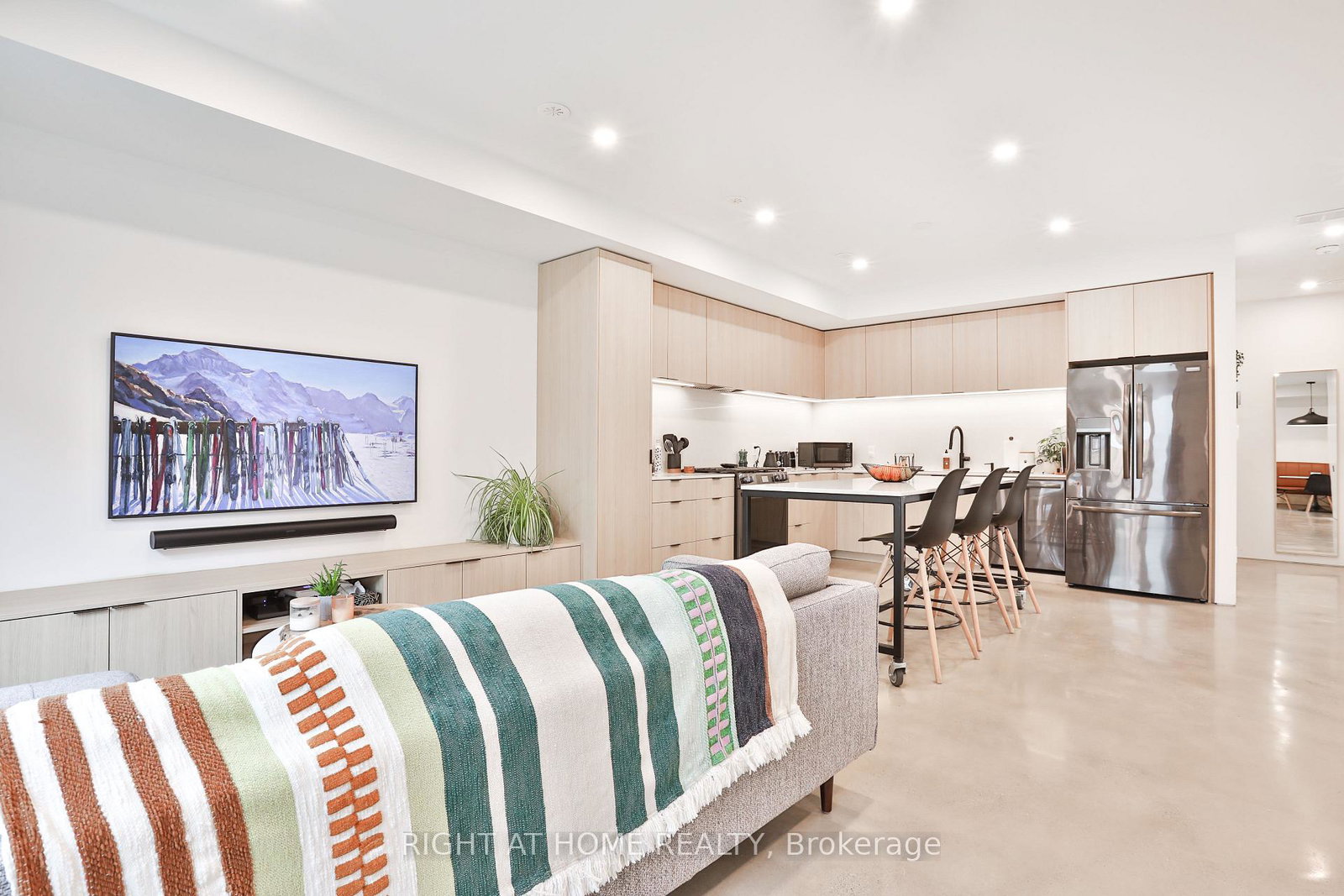 28-salem-avenue-toronto-ontario-w12420617