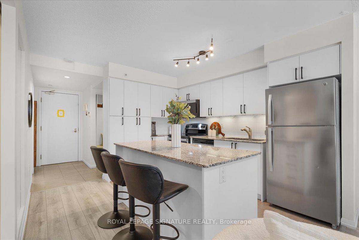 830-lawrence-avenue-w-north-york-ontario-w12421234
