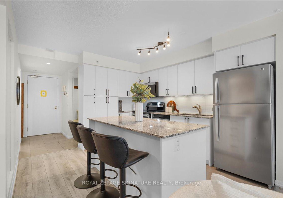 830-lawrence-avenue-w-north-york-ontario-w12421234
