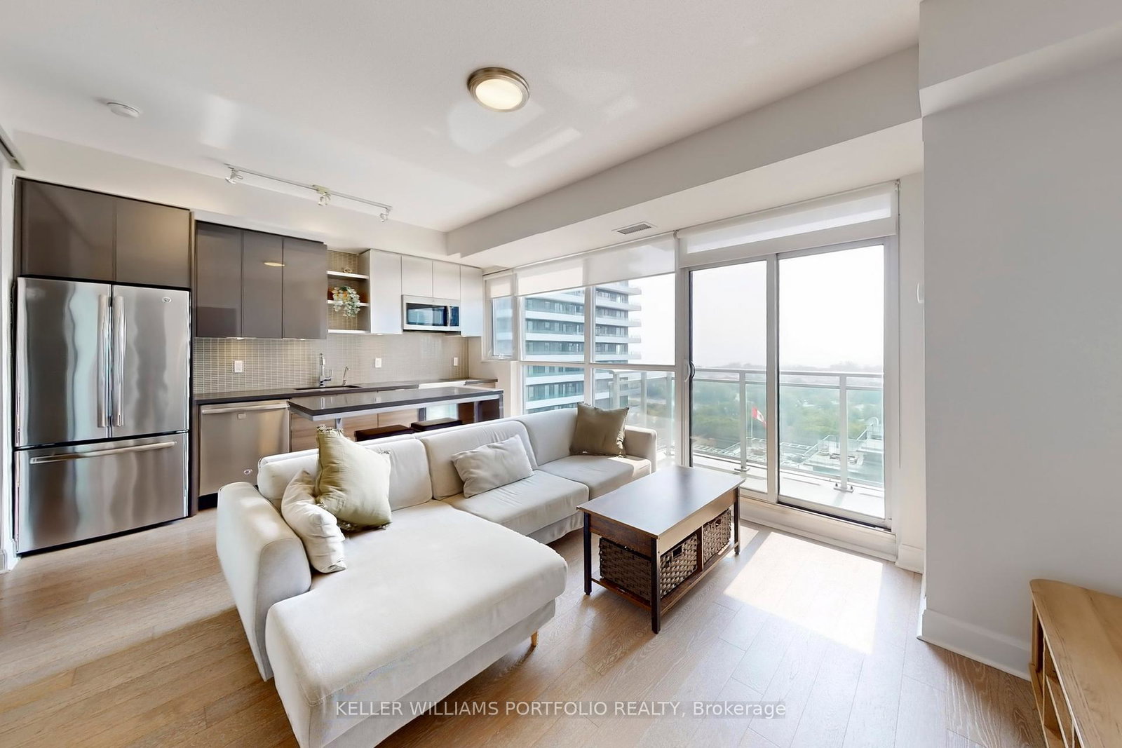 33-shore-breeze-drive-etobicoke-ontario-w12421377