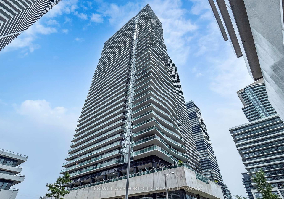 33-shore-breeze-drive-etobicoke-ontario-w12421377