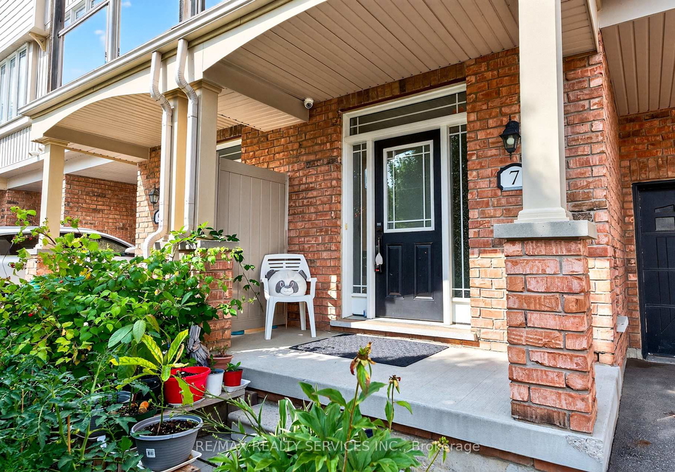 7-alnwick-avenue-caledon-ontario-w12421379