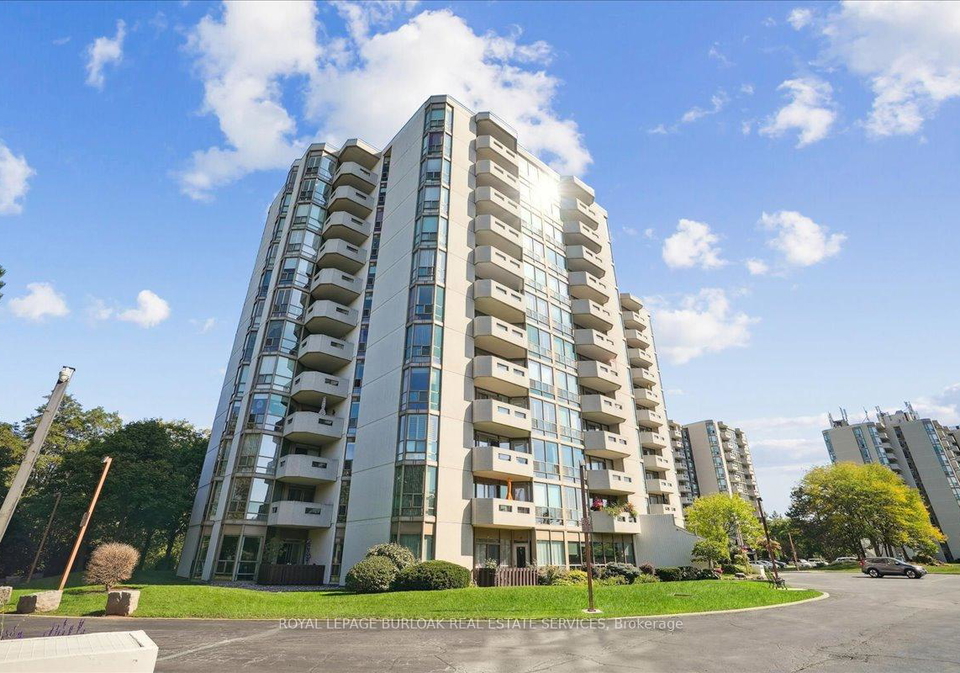 5090-pinedale-avenue-burlington-ontario-w12421542