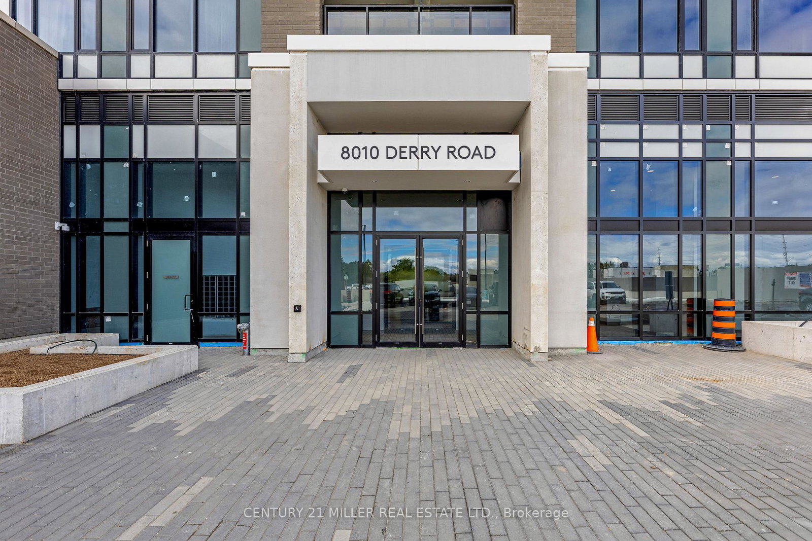 8010-derry-road-milton-ontario-w12421581
