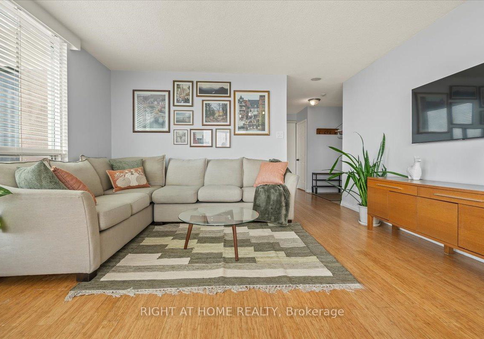 101-subway-crescent-etobicoke-ontario-w12421807