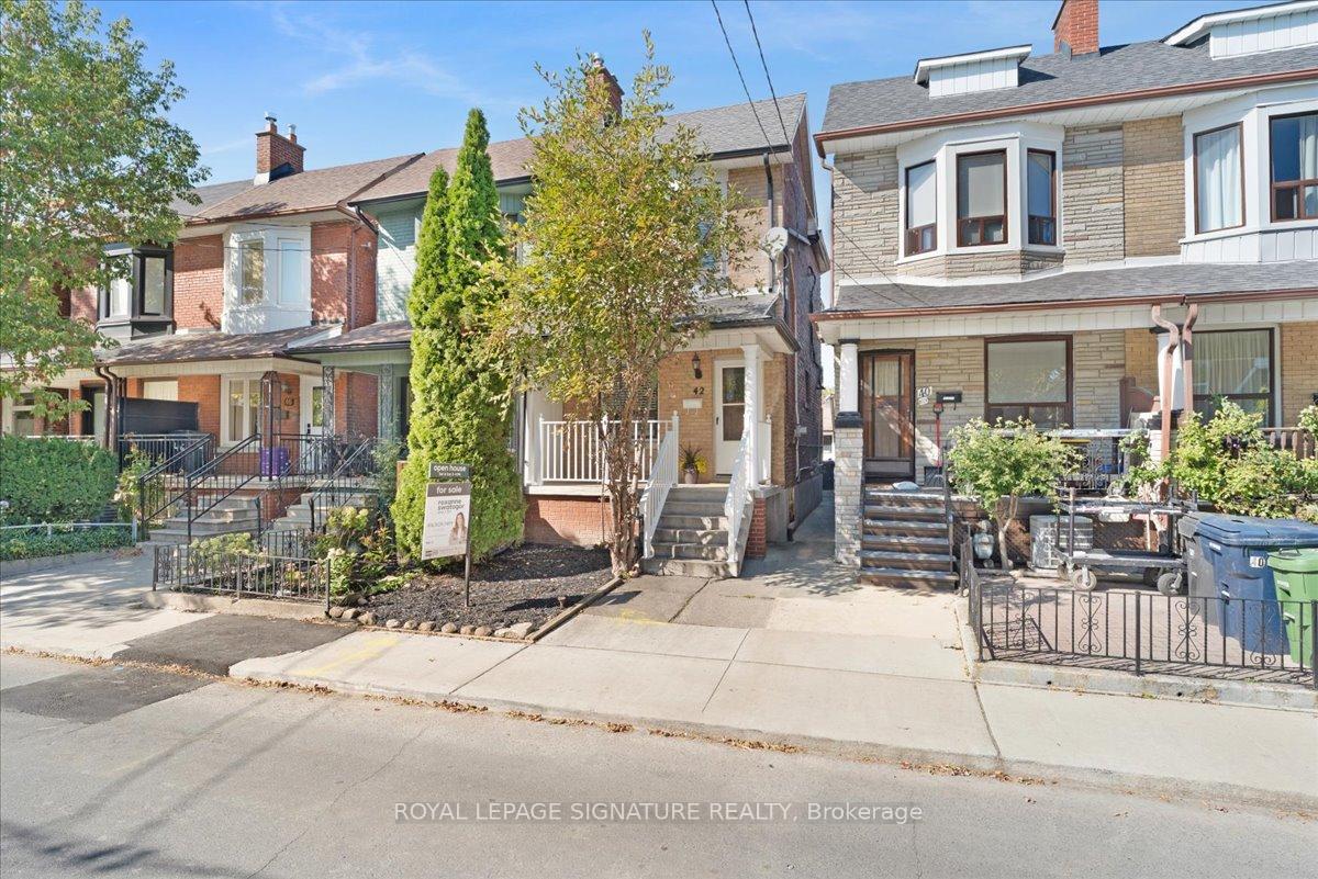 42-manchester-avenue-toronto-ontario-w12422602