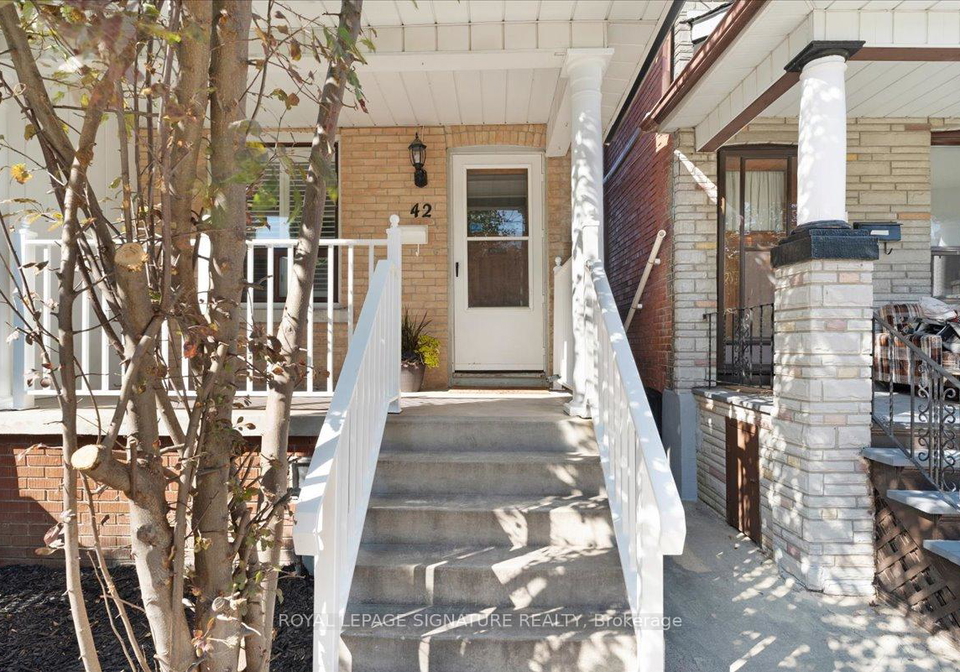 42-manchester-avenue-toronto-ontario-w12422602