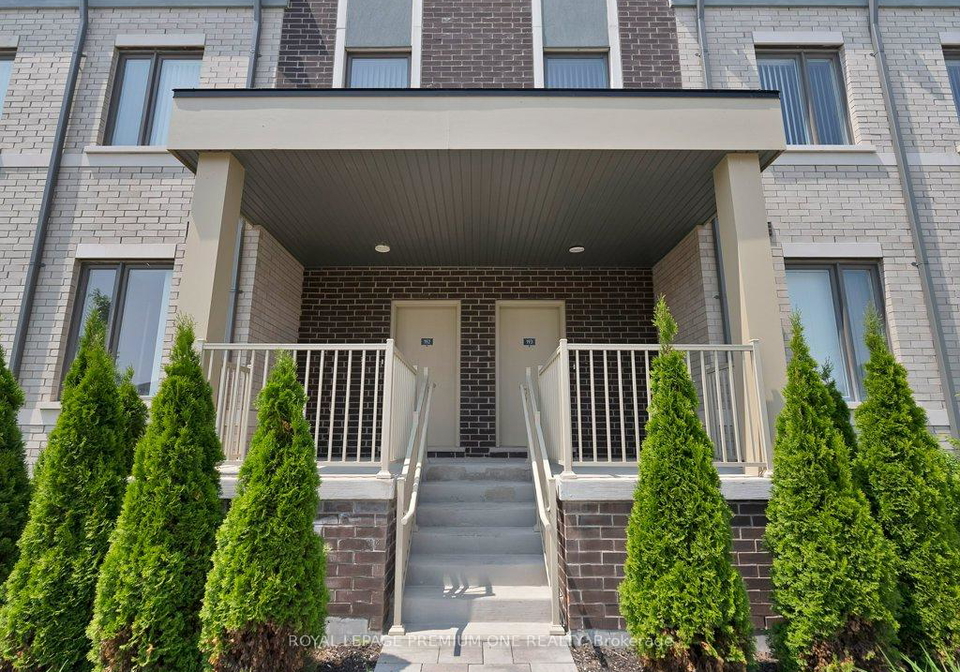 10-lloyd-janes-lane-etobicoke-ontario-w12422906