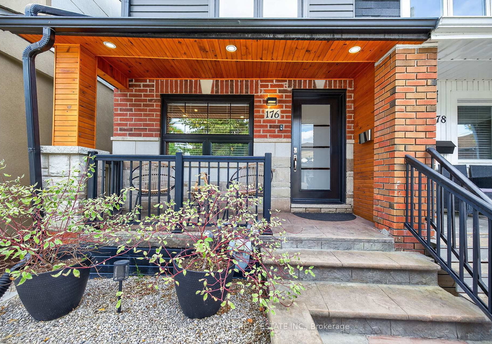 176-rosethorn-avenue-toronto-ontario-w12423102