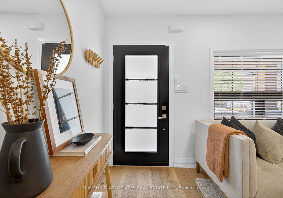176-rosethorn-avenue-toronto-ontario-w12423102