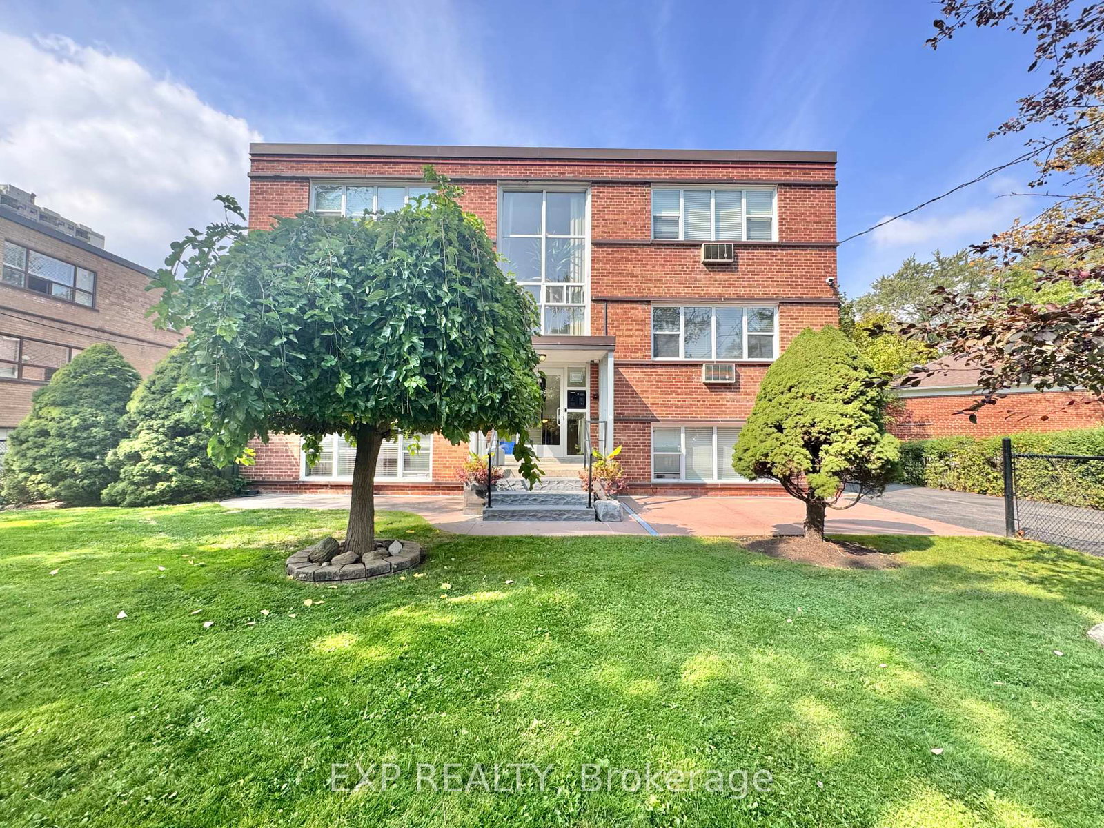 27-paisley-boulevard-mississauga-ontario-w12423254