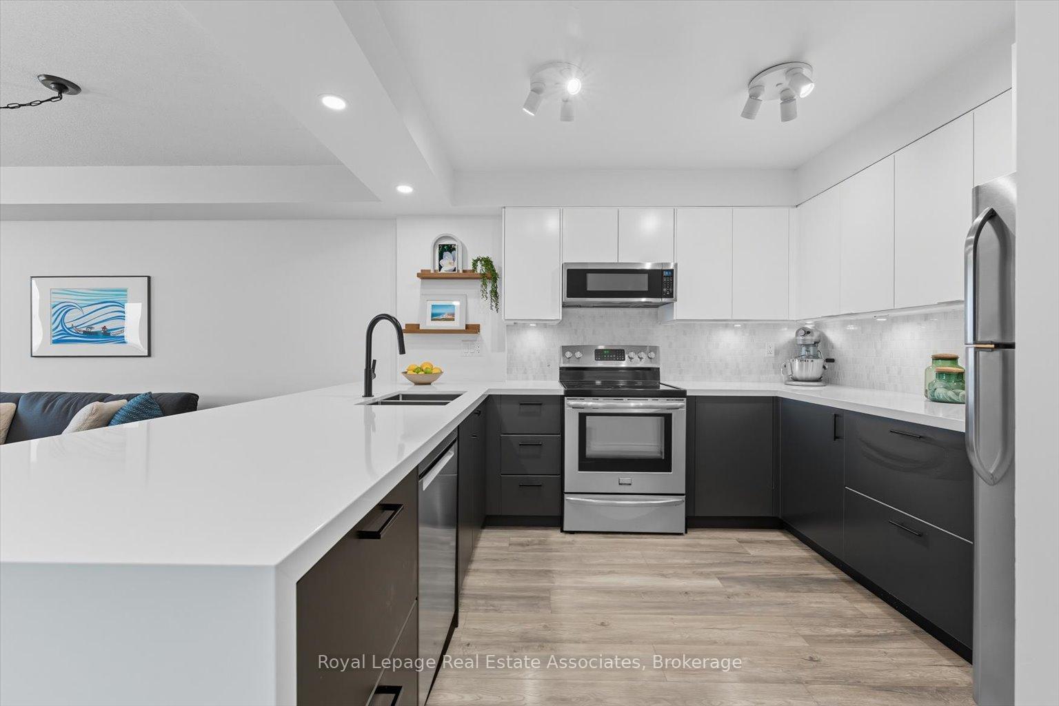 3845-lake-shore-boulevard-w-etobicoke-ontario-w12423434