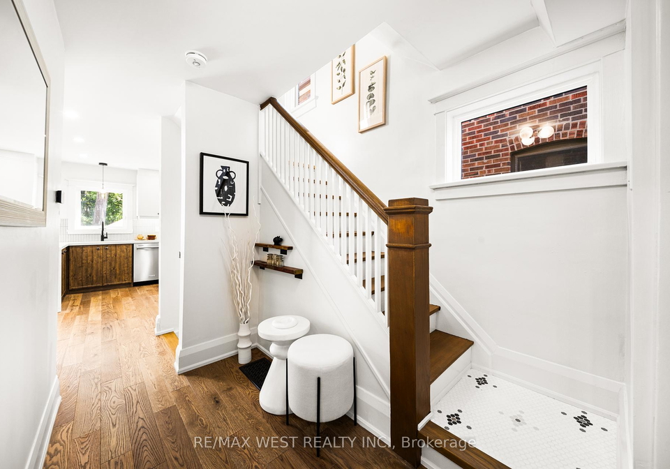 125-brookside-avenue-toronto-ontario-w12423595