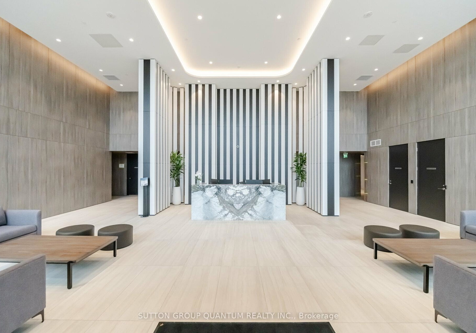 220-missinnihe-way-mississauga-ontario-w12423856