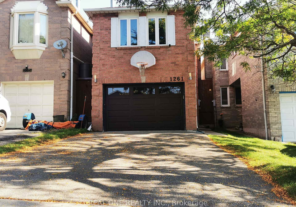 1261-valerie-crescent-oakville-ontario-w12424494