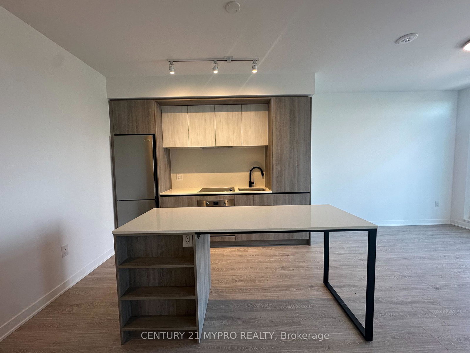 2495-eglinton-avenue-w-mississauga-ontario-w12424875