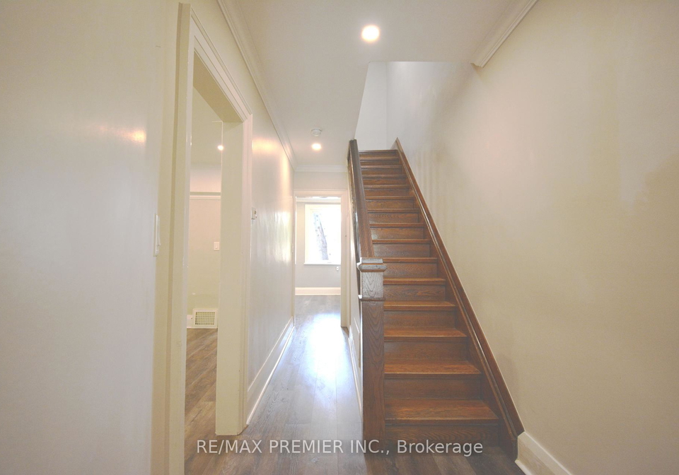 256-harvie-avenue-toronto-ontario-w12425135