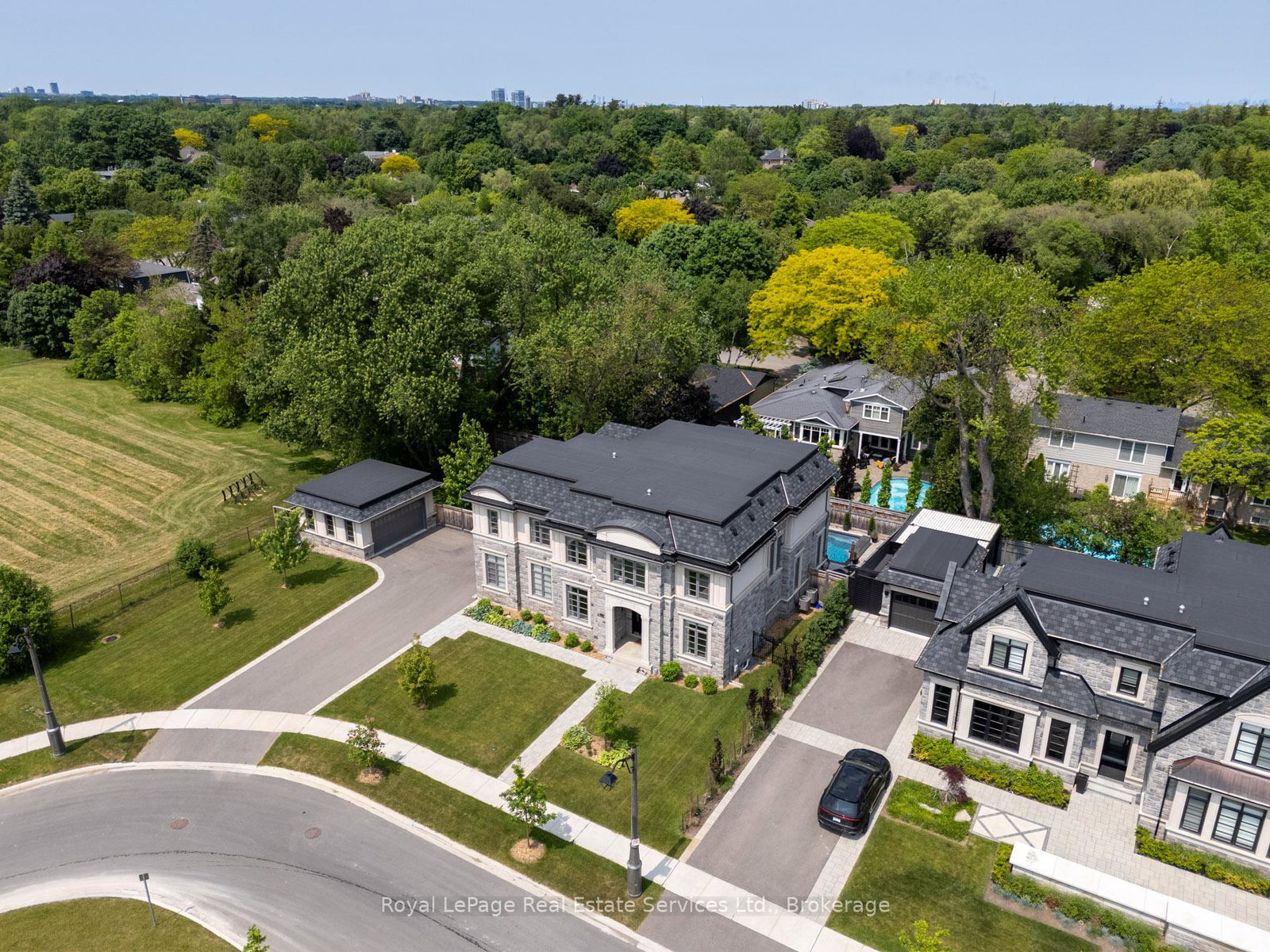 215-prince-george-crescent-oakville-ontario-w12426210