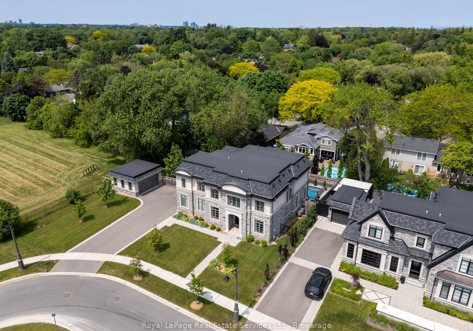215-prince-george-crescent-oakville-ontario-w12426210