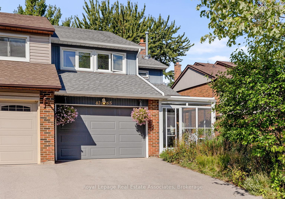 4265-thom-gardens-mississauga-ontario-w12426249
