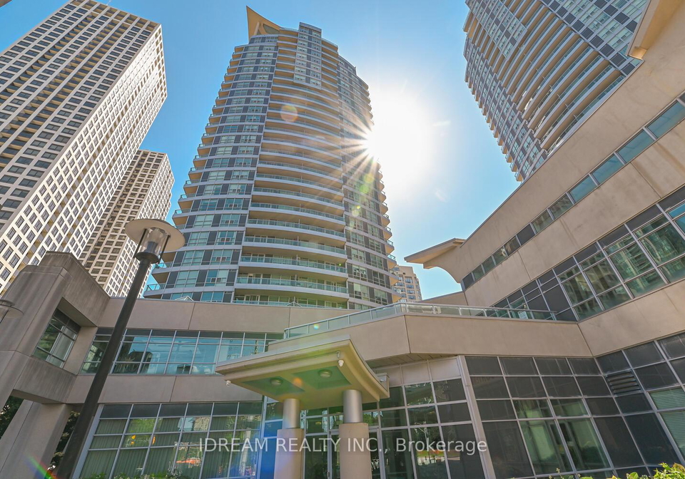 33-elm-drive-w-mississauga-ontario-w12426352