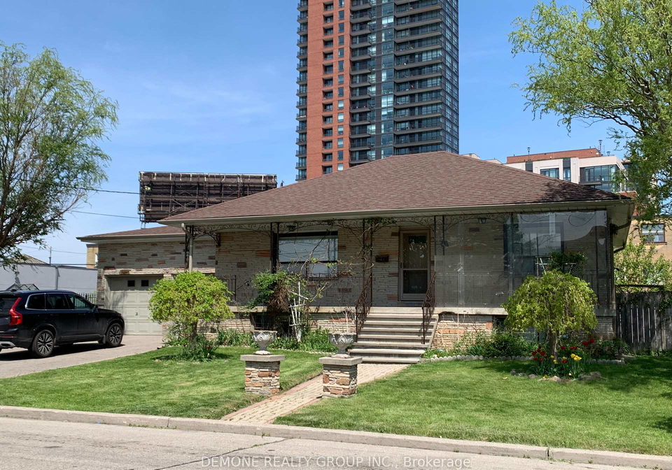 30-cork-avenue-north-york-ontario-w12426368