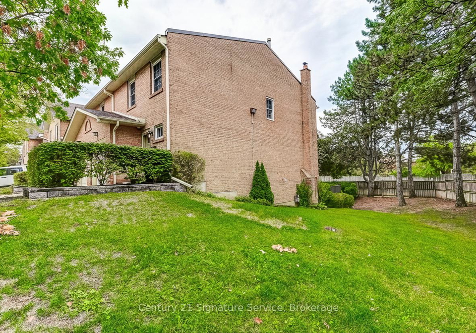 1951-rathburn-road-mississauga-ontario-w12426572