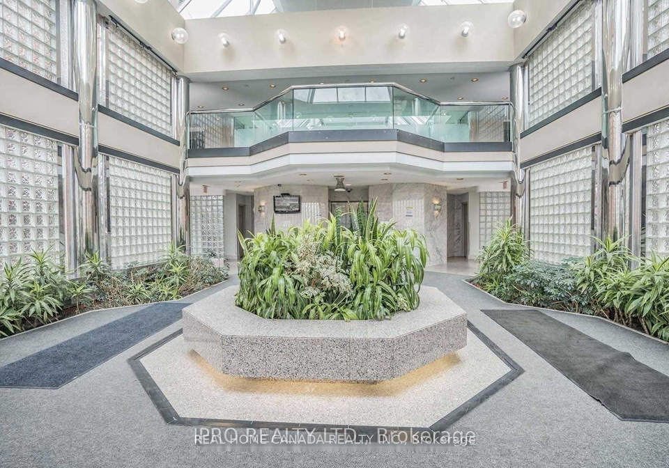 325-webb-drive-mississauga-ontario-w12426599