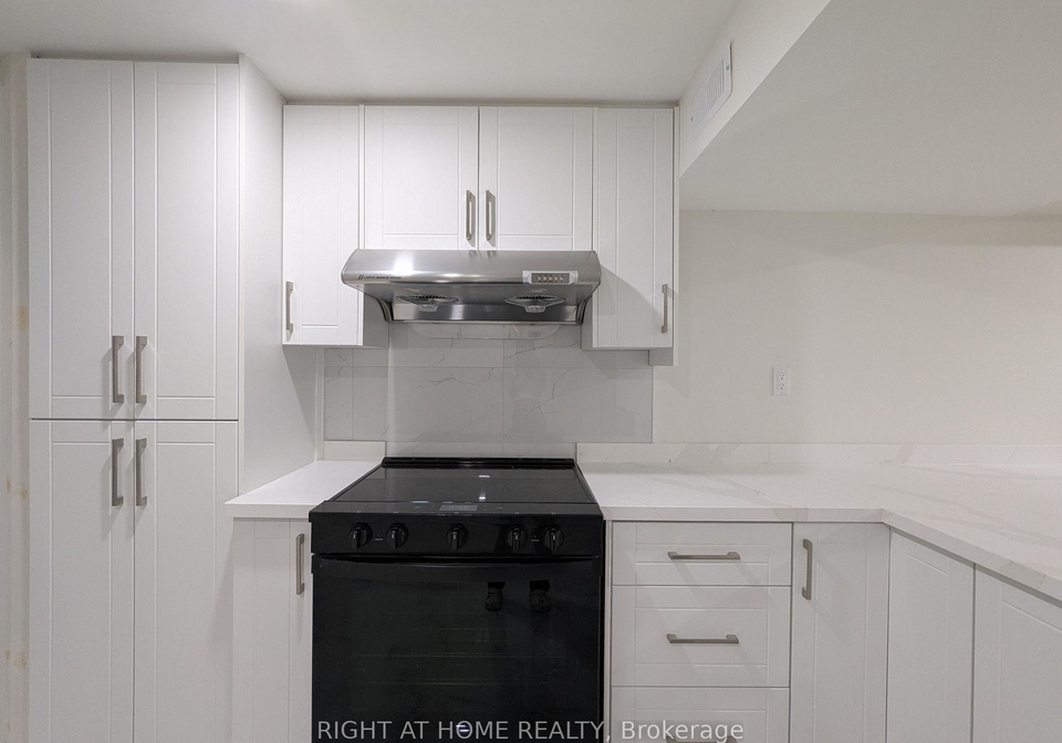 250-harrowsmith-drive-mississauga-ontario-w12426810