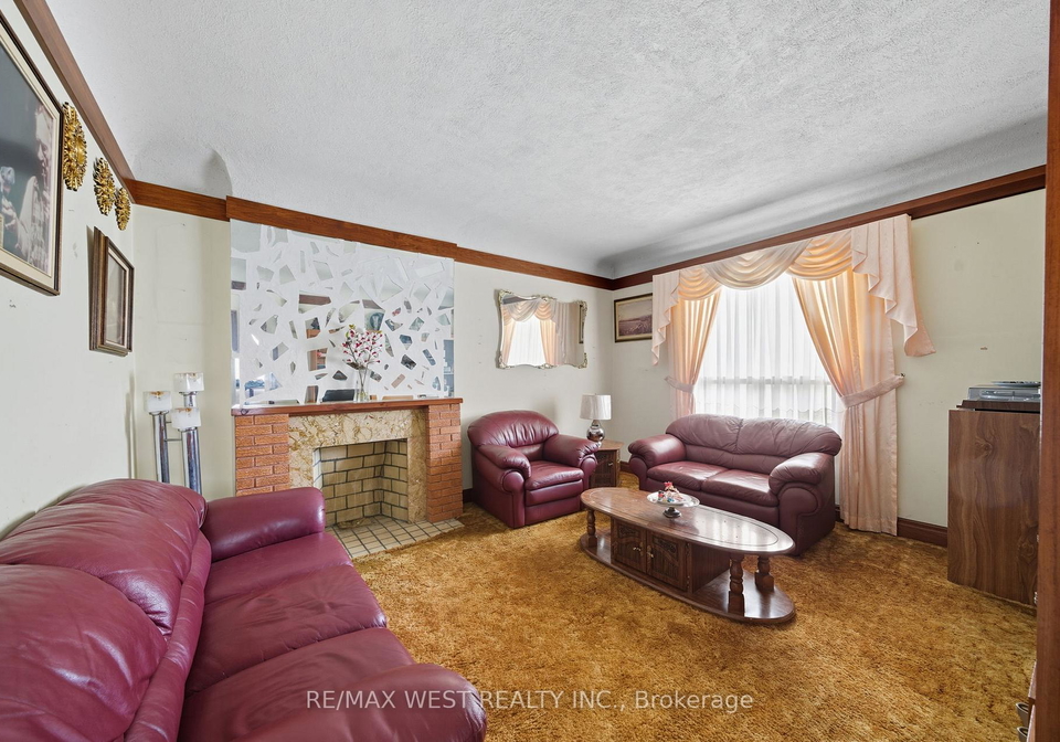 186-westminster-avenue-toronto-ontario-w12427063