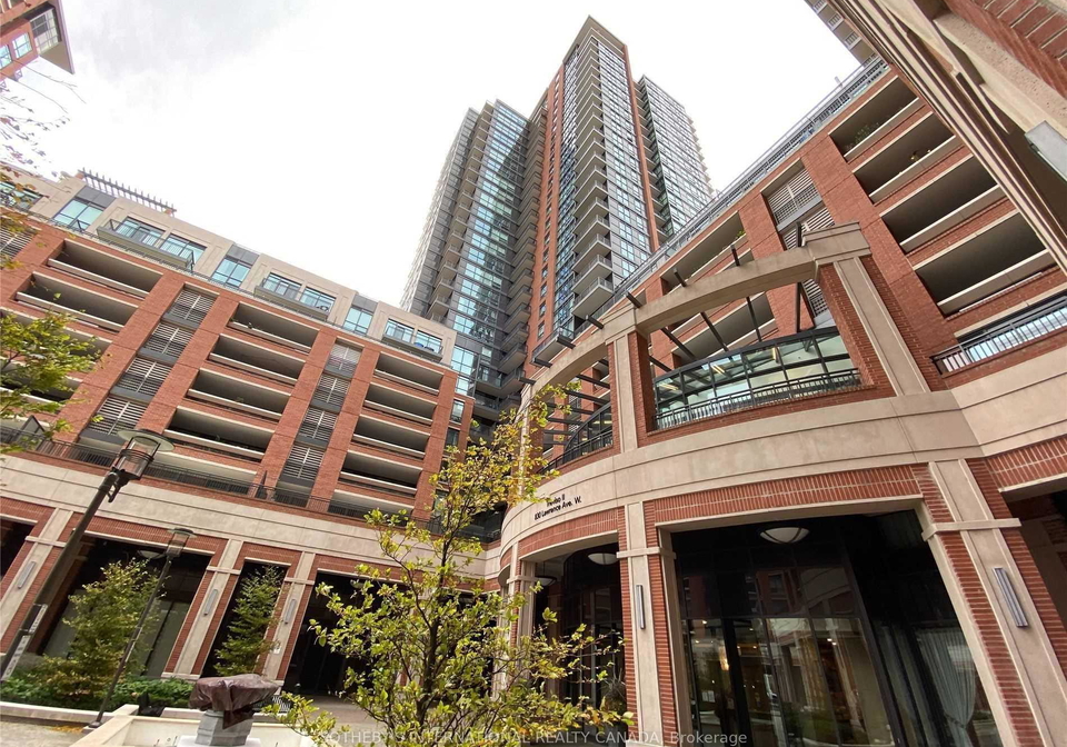 830-lawrence-avenue-w-north-york-ontario-w12427180
