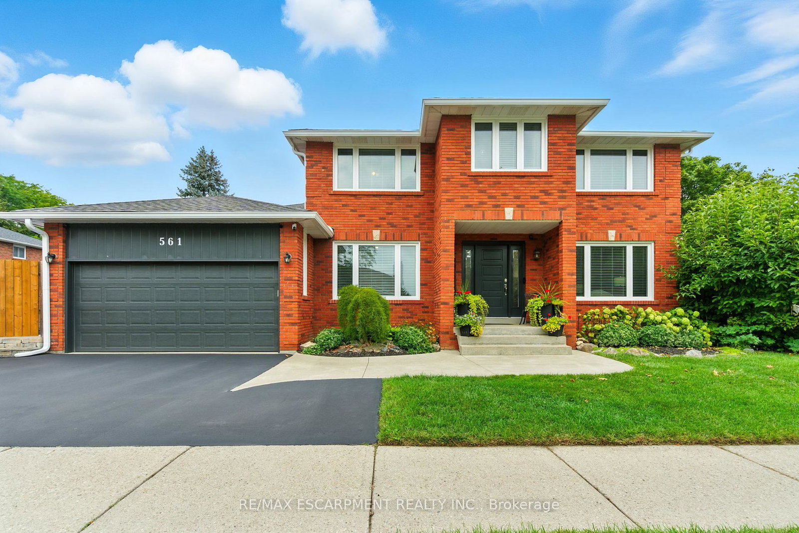 561-harmony-avenue-burlington-ontario-w12427203