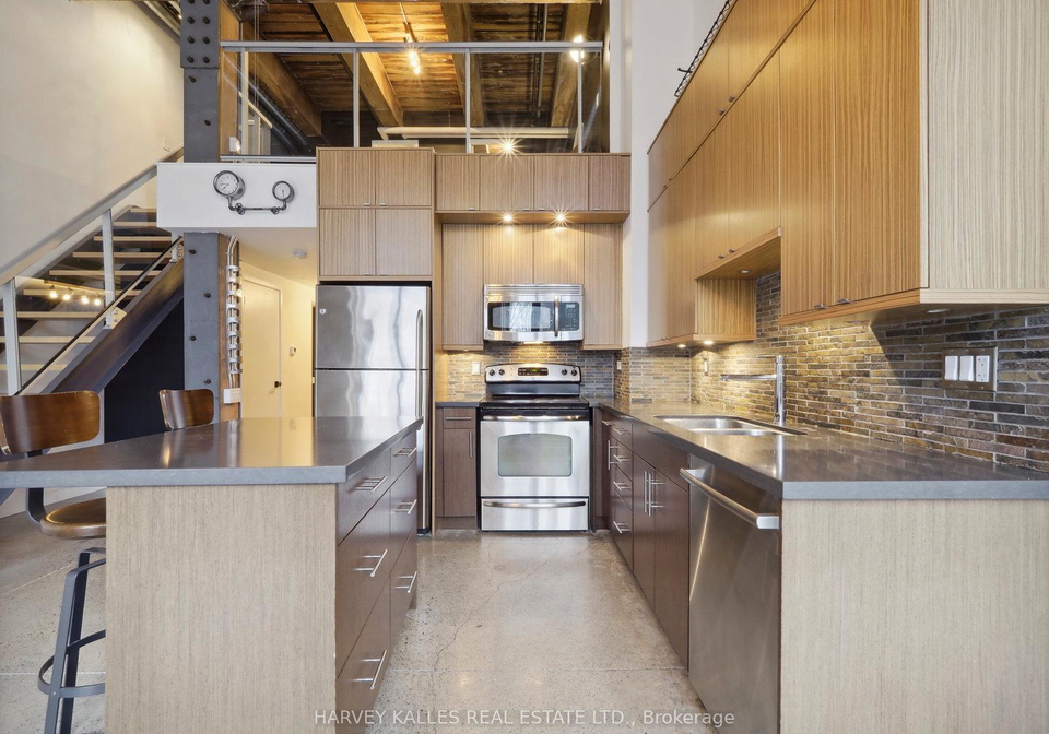 363-sorauren-avenue-toronto-ontario-w12427414