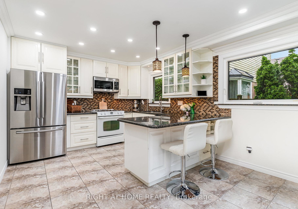 6829-markwood-place-mississauga-ontario-w12427450