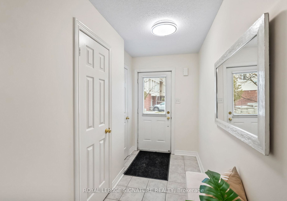 800-dundas-street-w-mississauga-ontario-w12427738