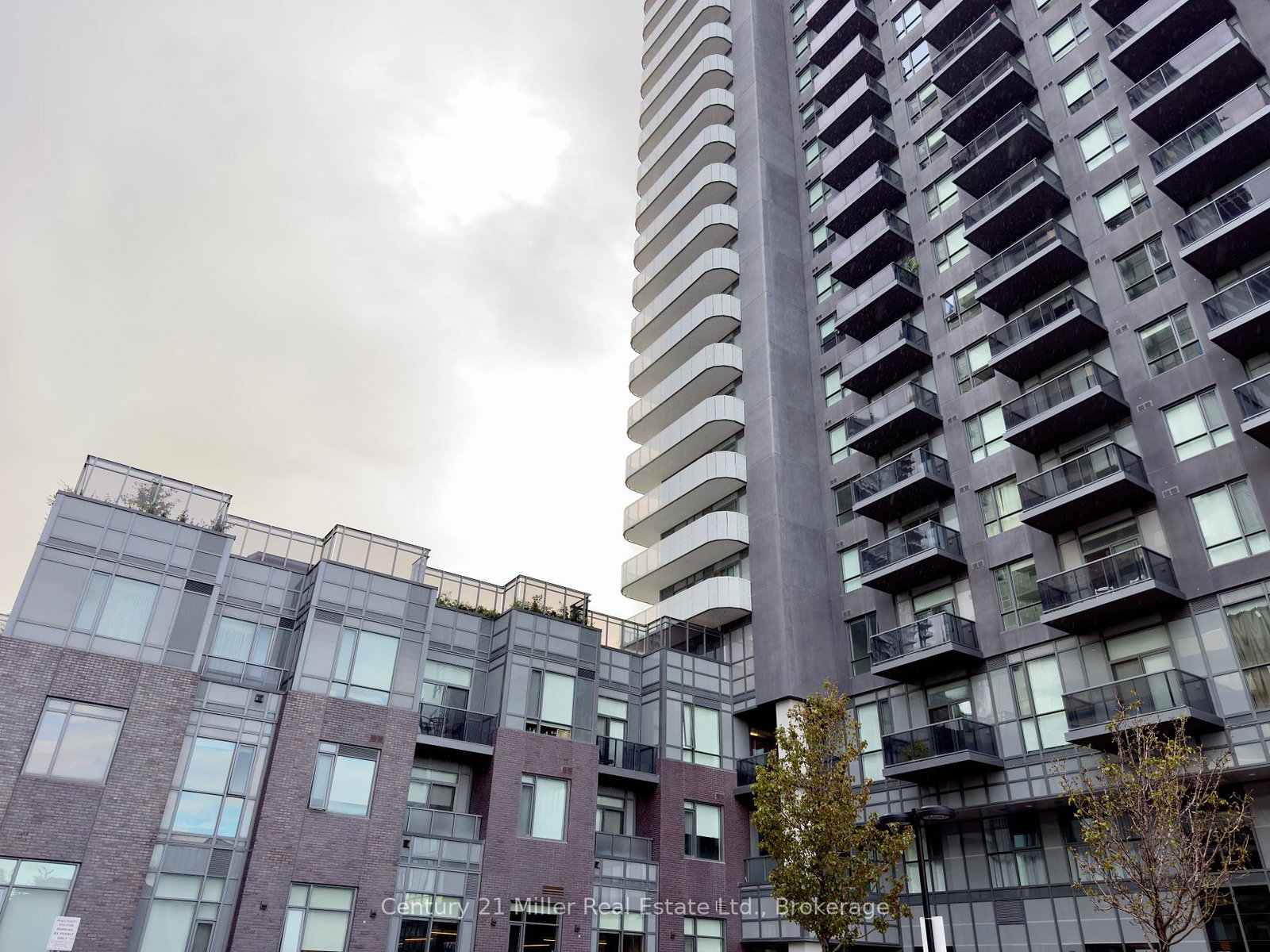 8-nahani-way-mississauga-ontario-w12427925