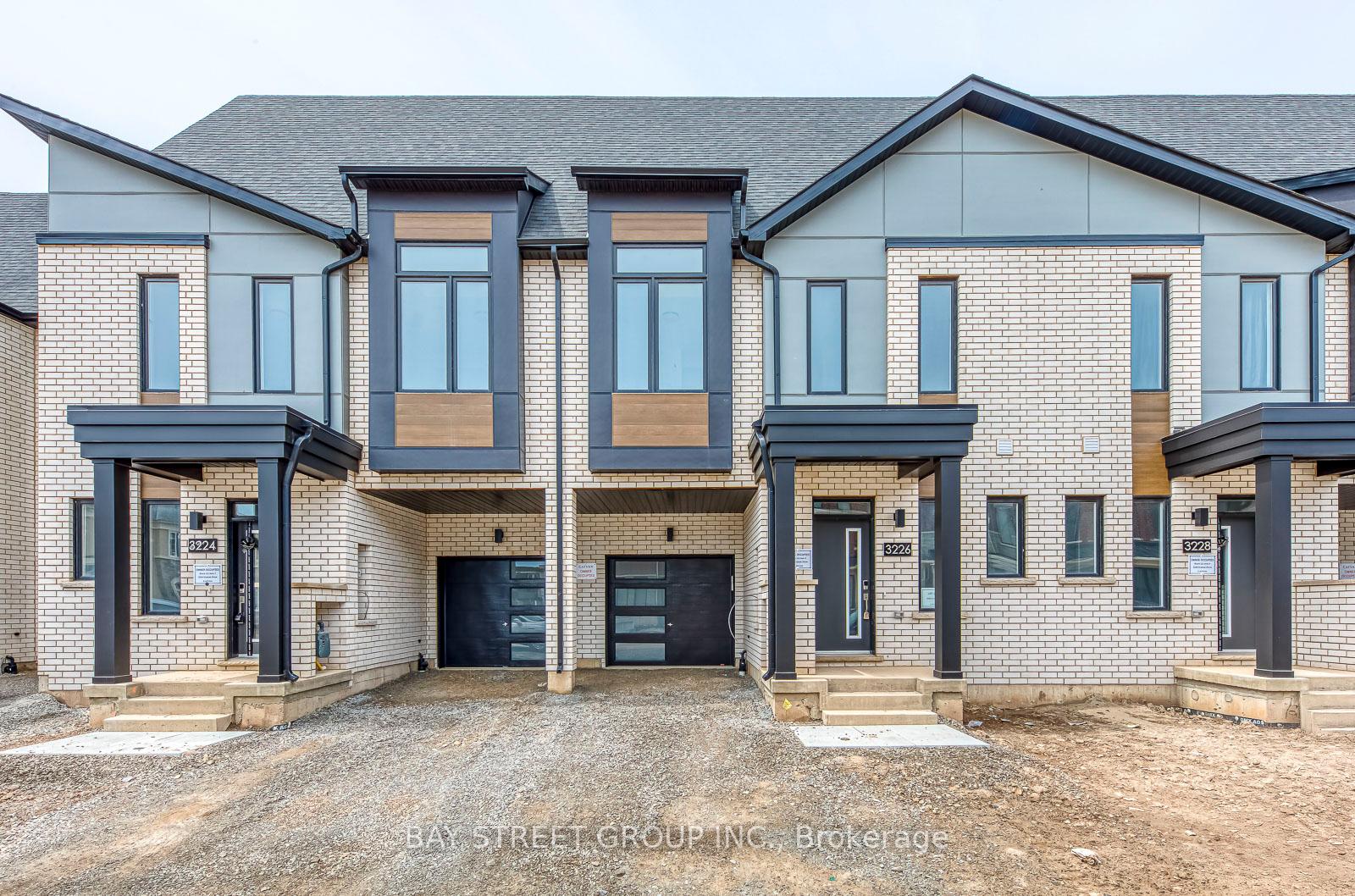 3226-crystal-drive-oakville-ontario-w12428025