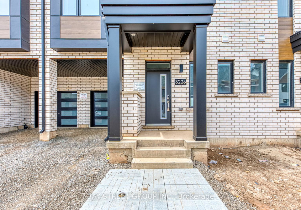 3226-crystal-drive-oakville-ontario-w12428025