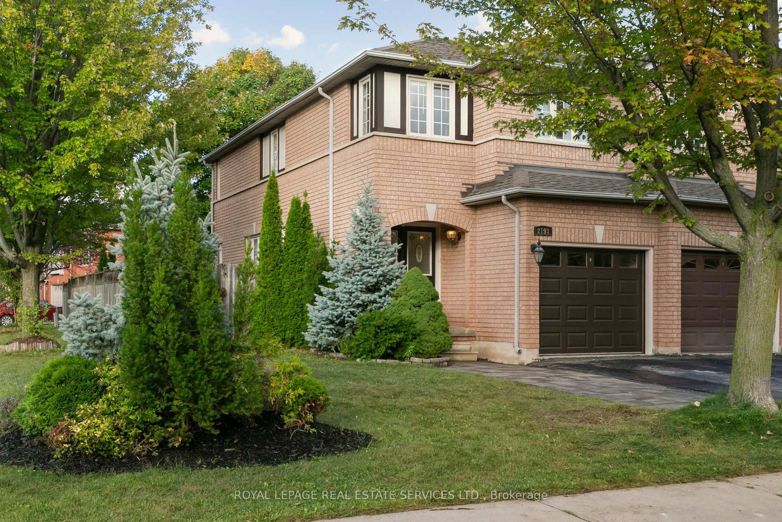 2193-shorncliffe-boulevard-oakville-ontario-w12428100