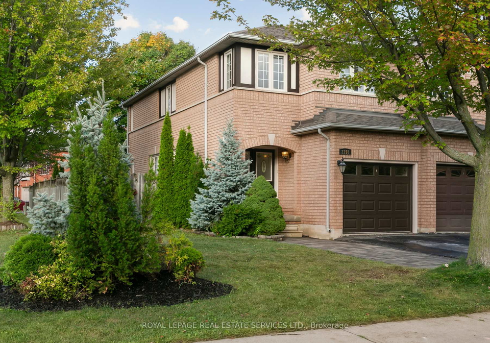 2193-shorncliffe-boulevard-oakville-ontario-w12428100