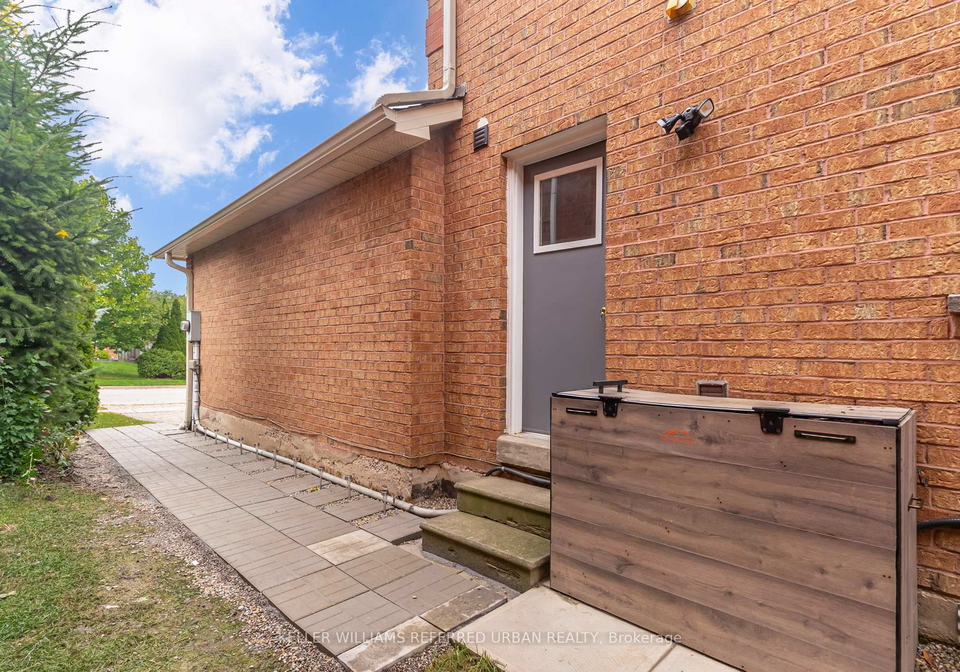 1142-jonathan-drive-oakville-ontario-w12428126