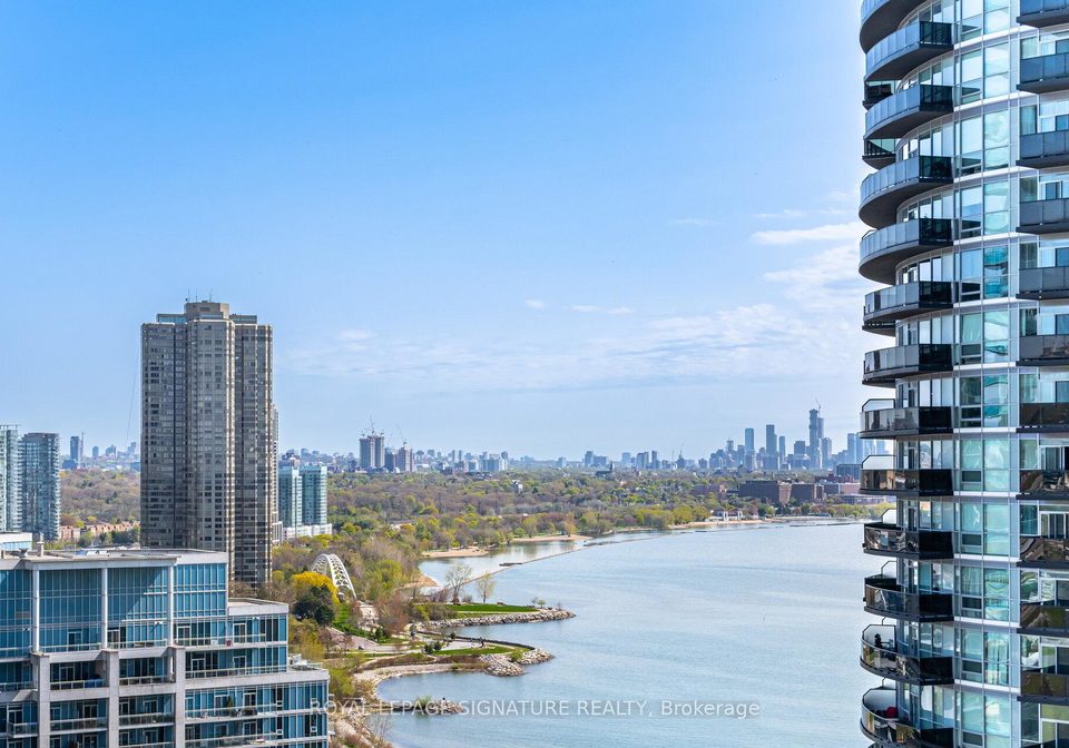 38-annie-craig-drive-etobicoke-ontario-w12428187