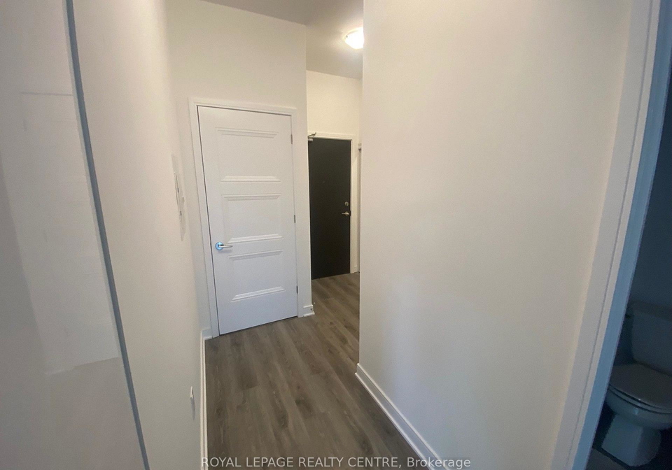 25-neighbourhood-lane-etobicoke-ontario-w12428194