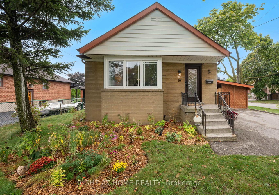 10-lady-york-avenue-york-ontario-w12428271
