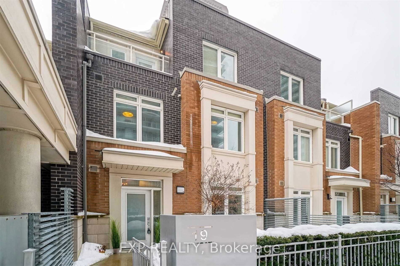 370-square-one-drive-n-mississauga-ontario-w12428498