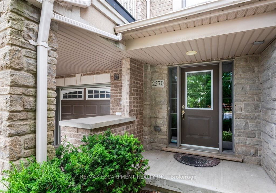 2570-grand-oak-trail-oakville-ontario-w12428764