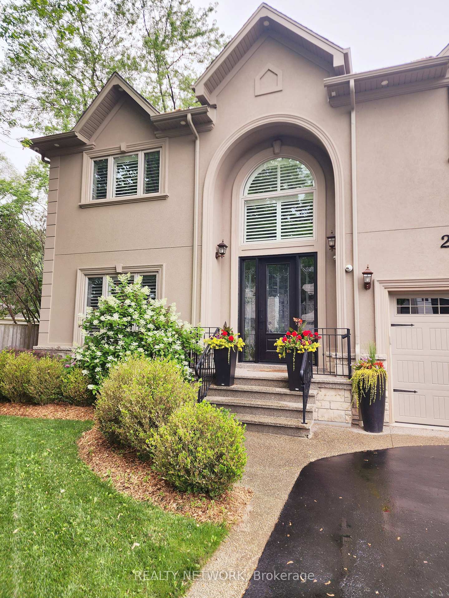 2293-sovereign-street-oakville-ontario-w12429040
