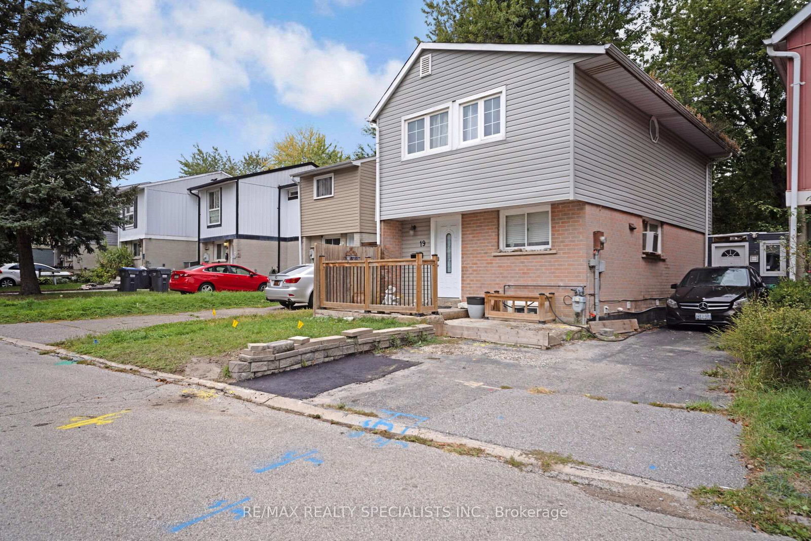 19-gatsby-square-brampton-ontario-w12429226