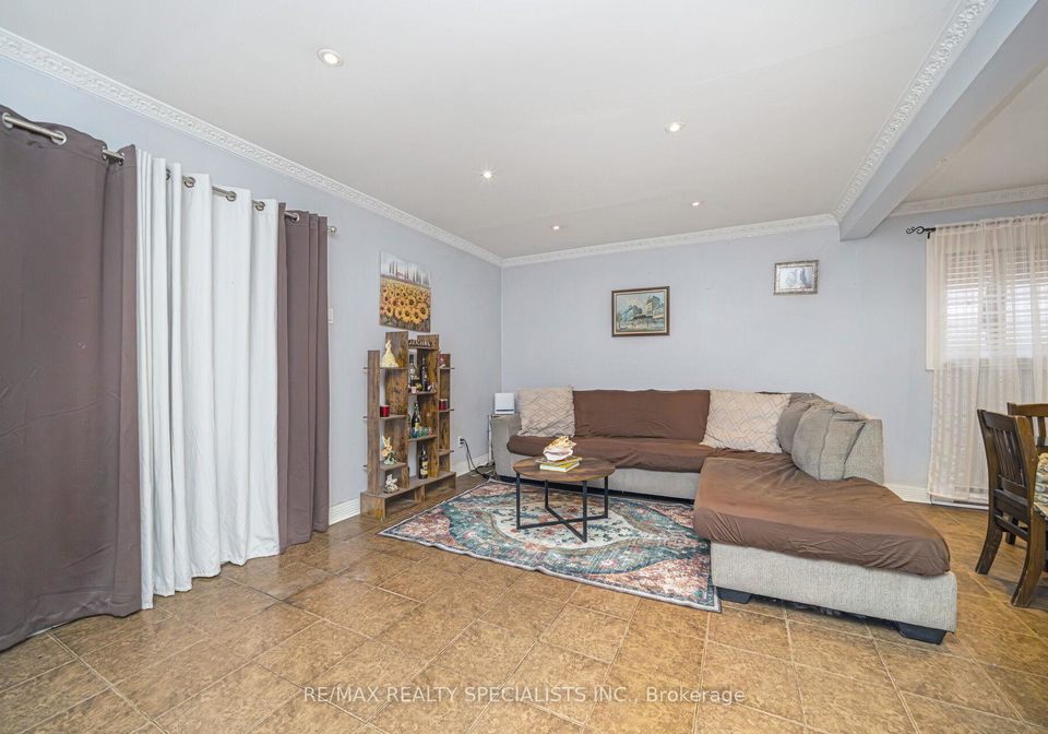 19-gatsby-square-brampton-ontario-w12429226